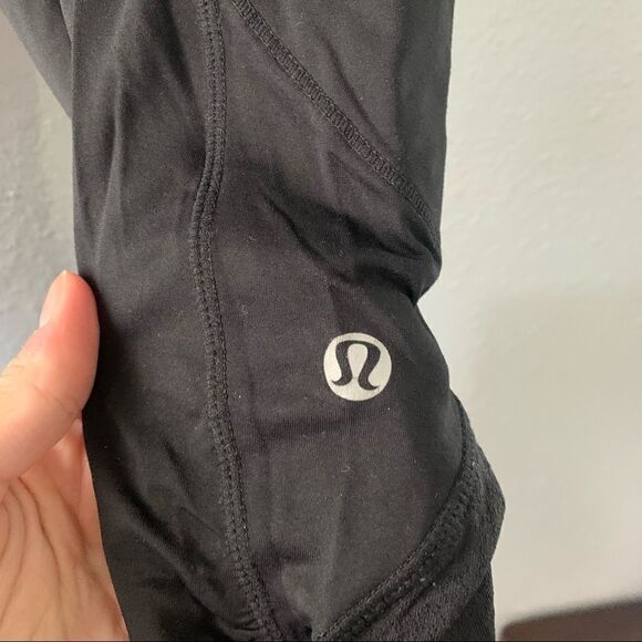 Lululemon Run a Marathon Crop - Picture 2 of 6